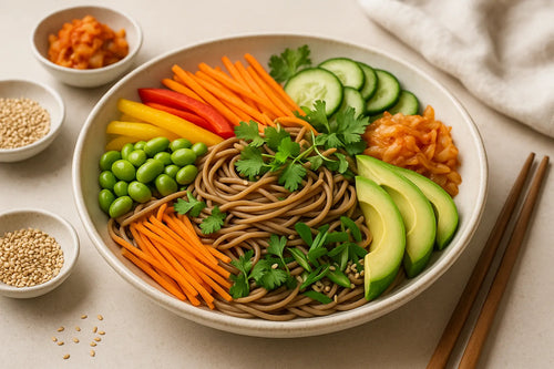 Tazón de fideos soba con edamame